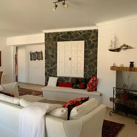 Agi Almadraba Holiday home