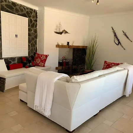 Agi Almadraba Holiday home *