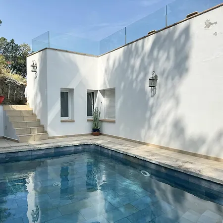 Agi Almadraba بيت للعطل روساس